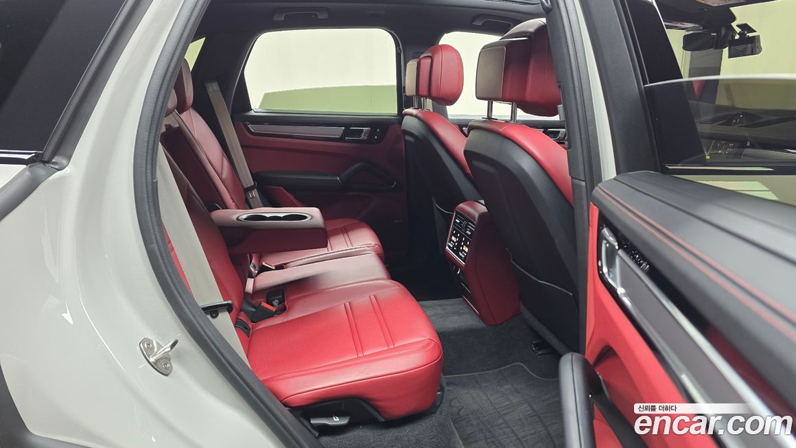 Porsche Cayenne 2023