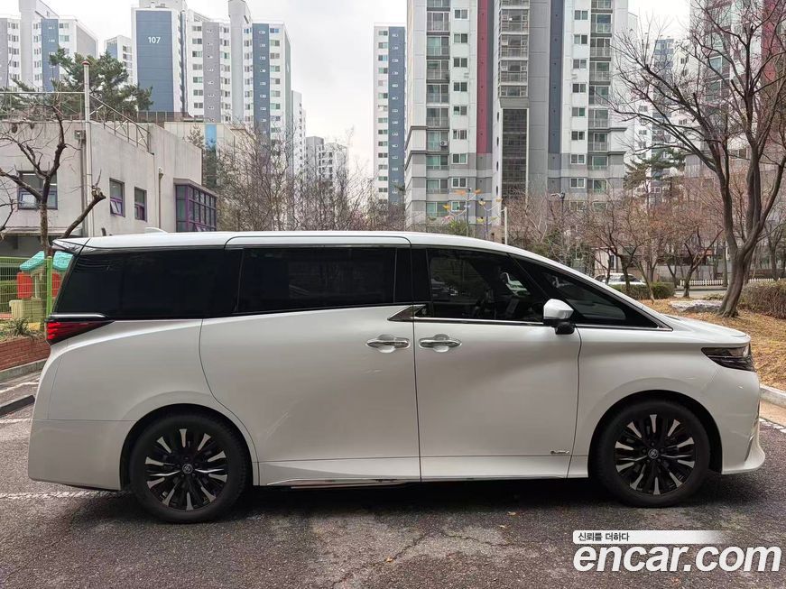 Toyota Alphard 2024