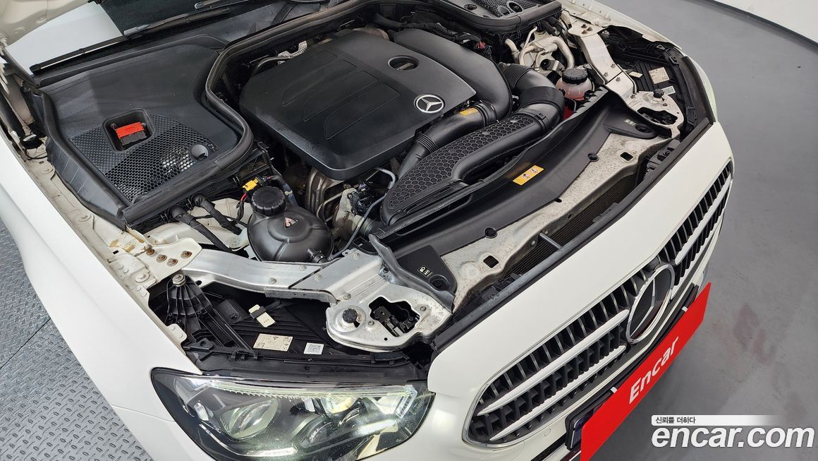 Mercedes-Benz E-Class 2021