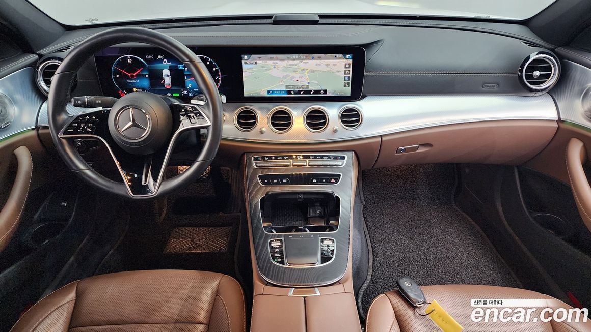 Mercedes-Benz E-Class 2021