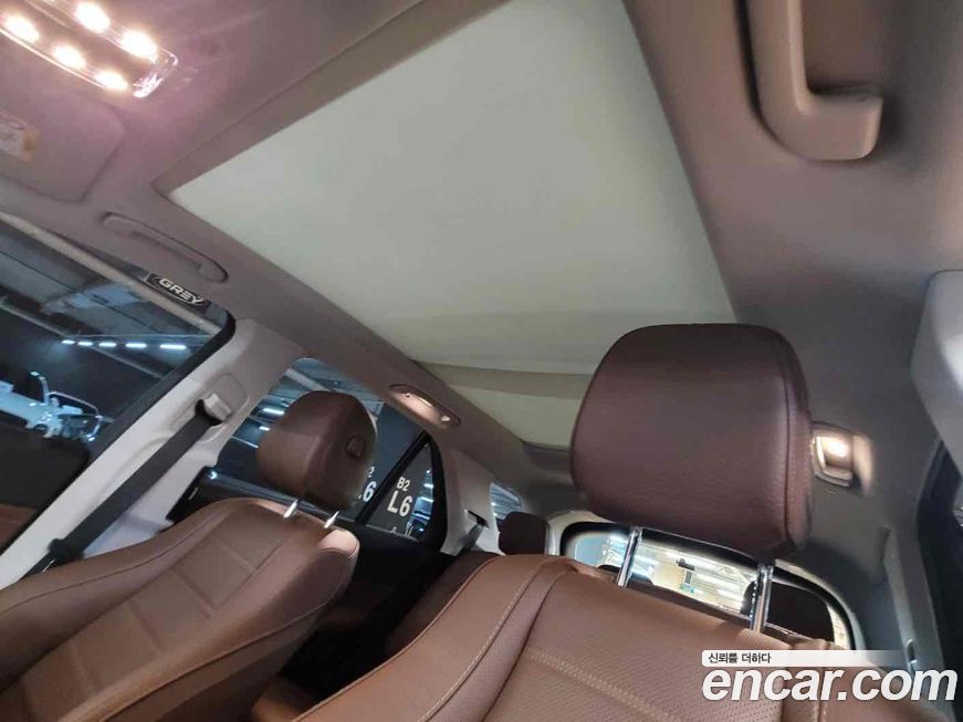 Mercedes-Benz GLE-Class 2025