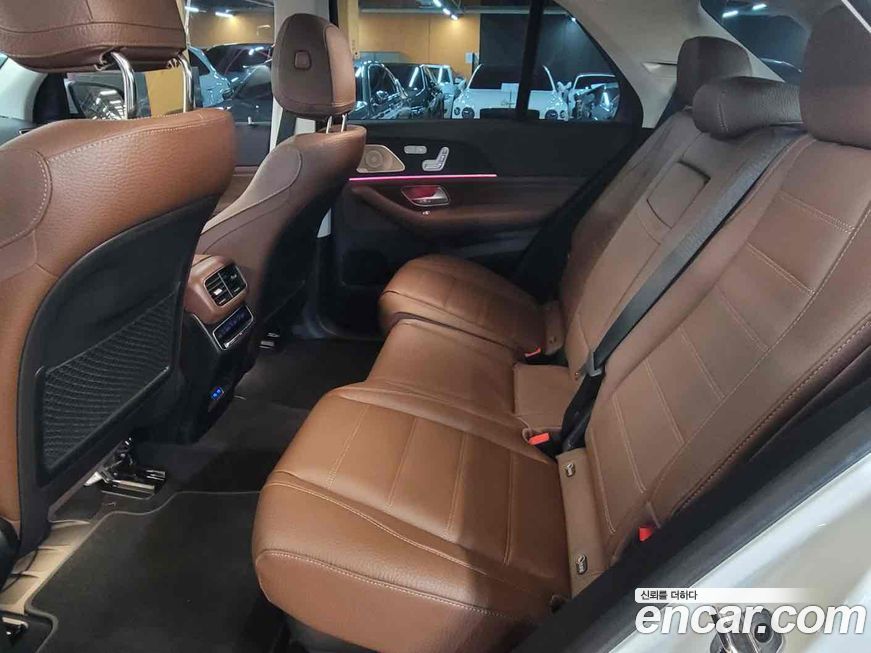 Mercedes-Benz GLE-Class 2025