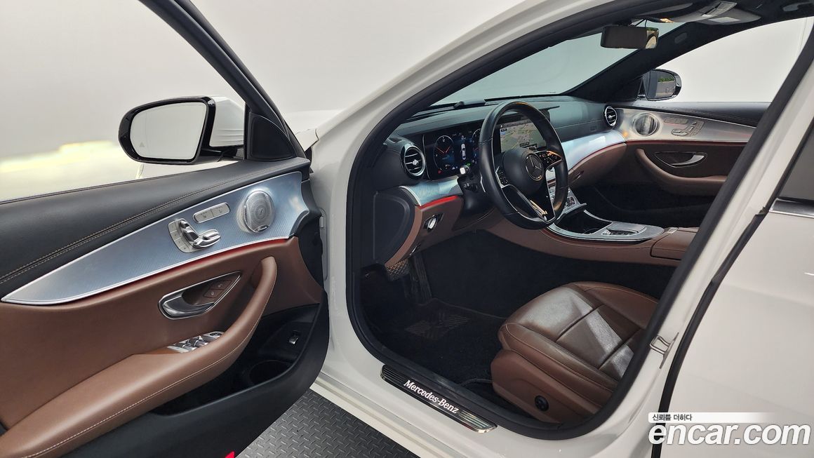 Mercedes-Benz E-Class 2021