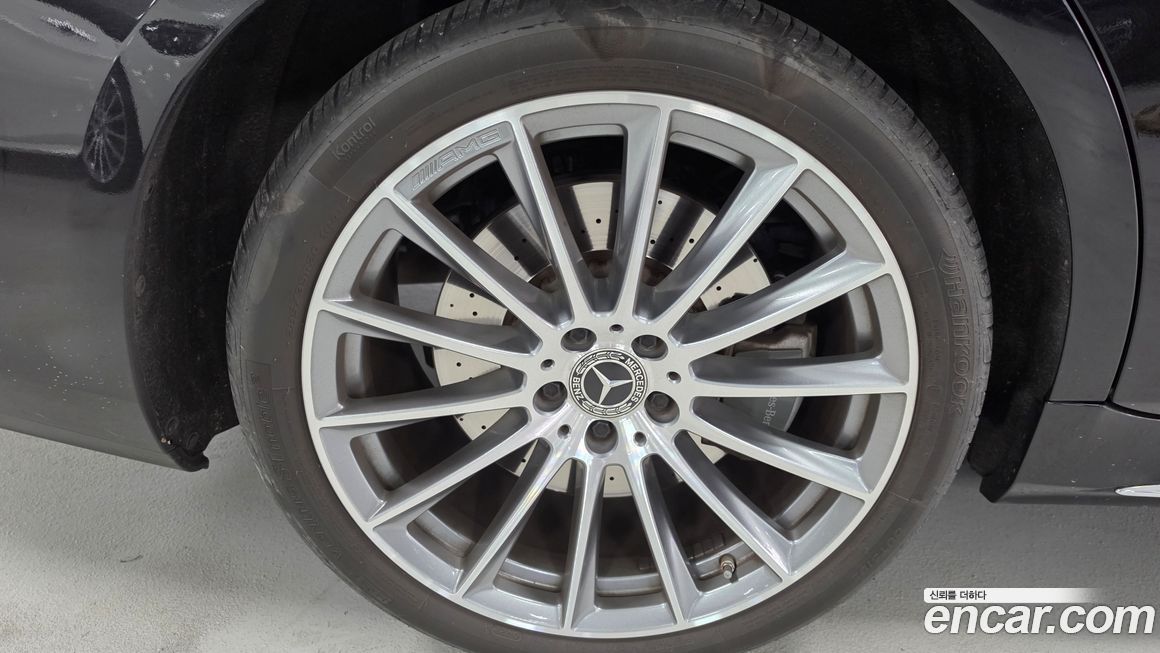 Mercedes-Benz S-Class 2021