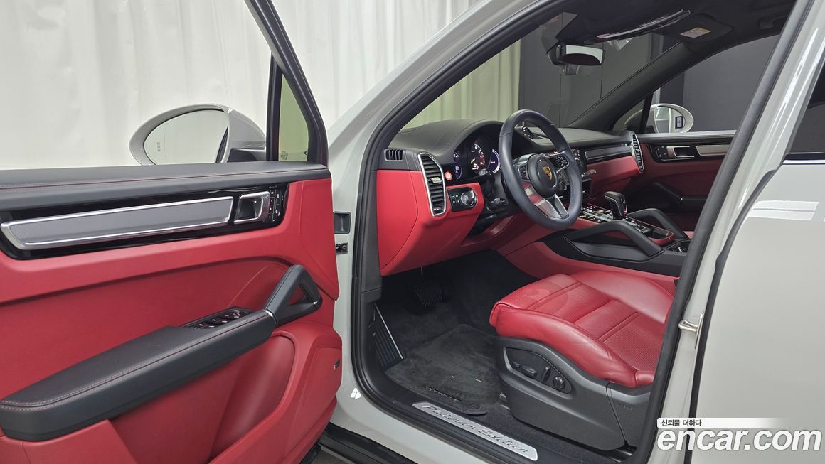 Porsche Cayenne 2023