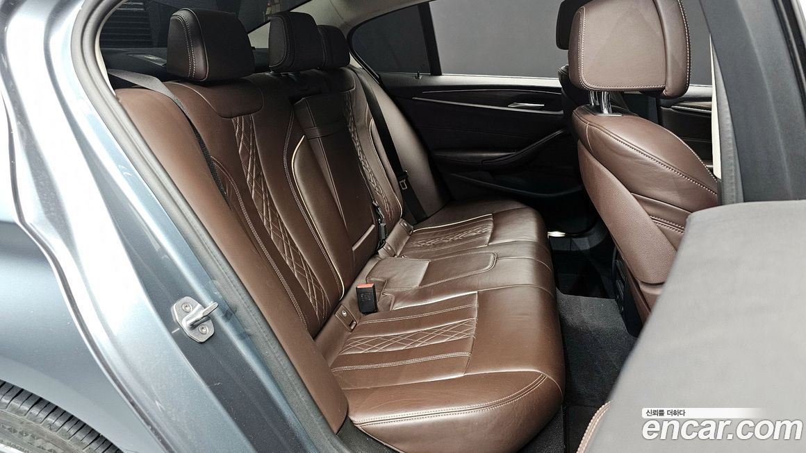 BMW 5-Series 2019
