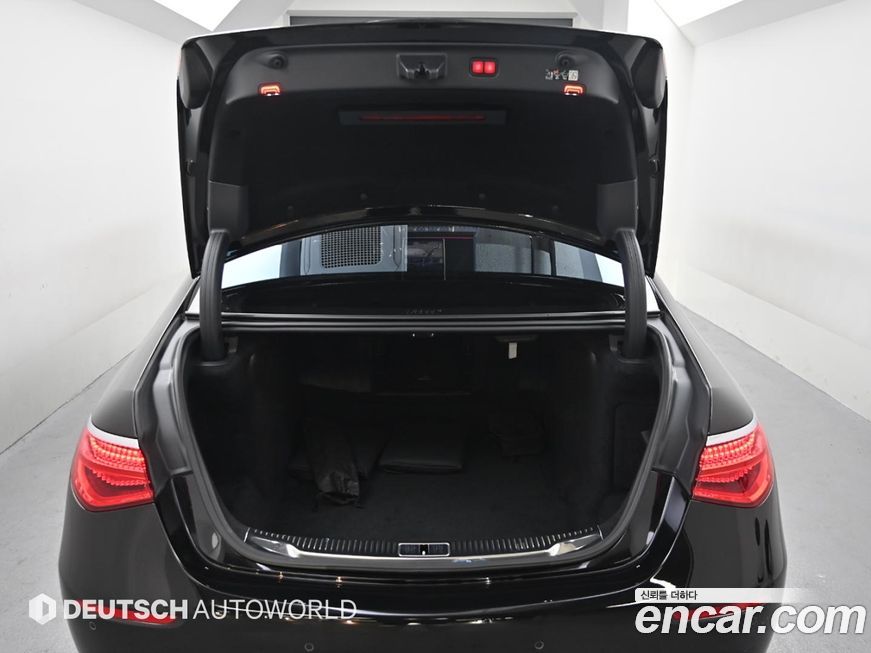 Mercedes-Benz S-Class 2022