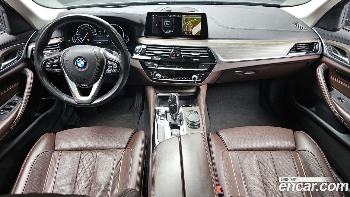 BMW 5-Series 2019
