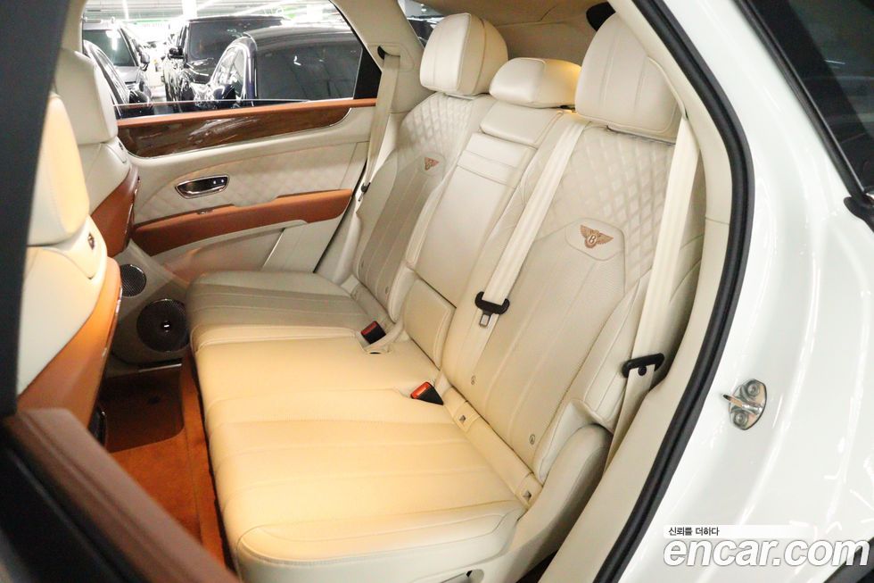 Bentley Bentayga 2022