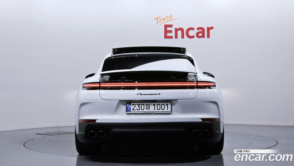 Porsche Panamera 2024