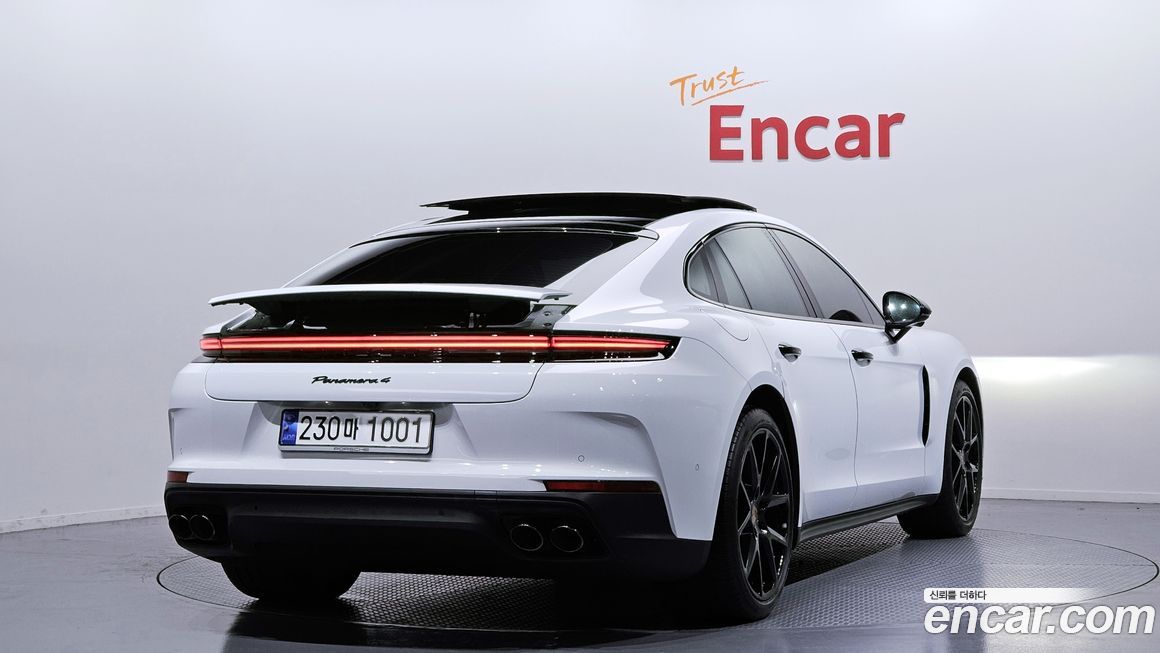 Porsche Panamera 2024