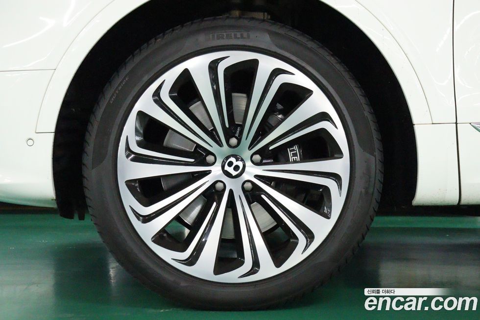 Bentley Bentayga 2022