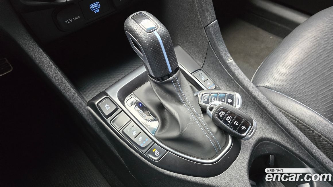 Hyundai Veloster 2021