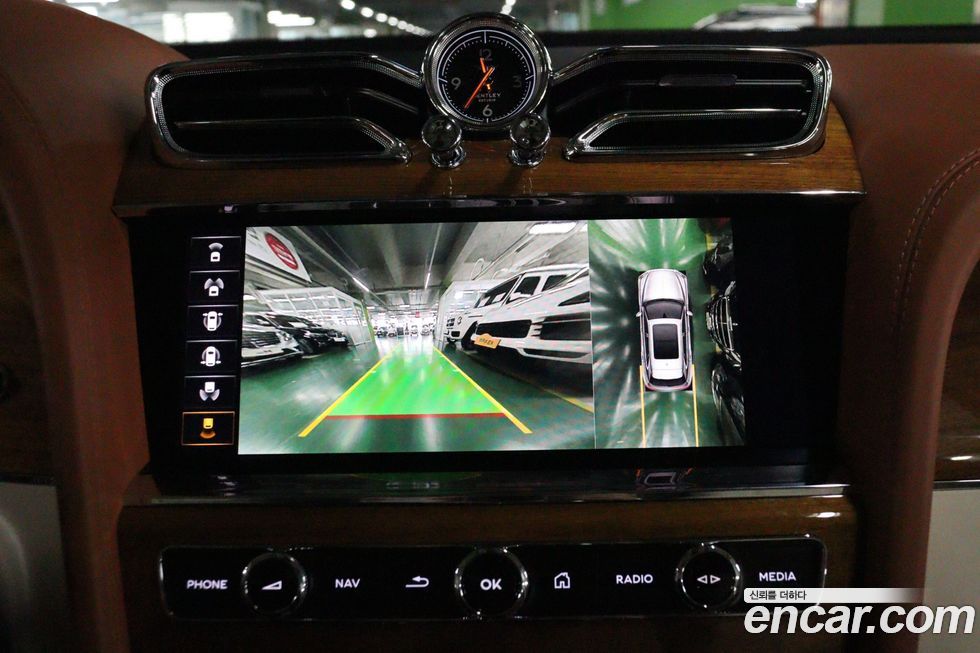 Bentley Bentayga 2022