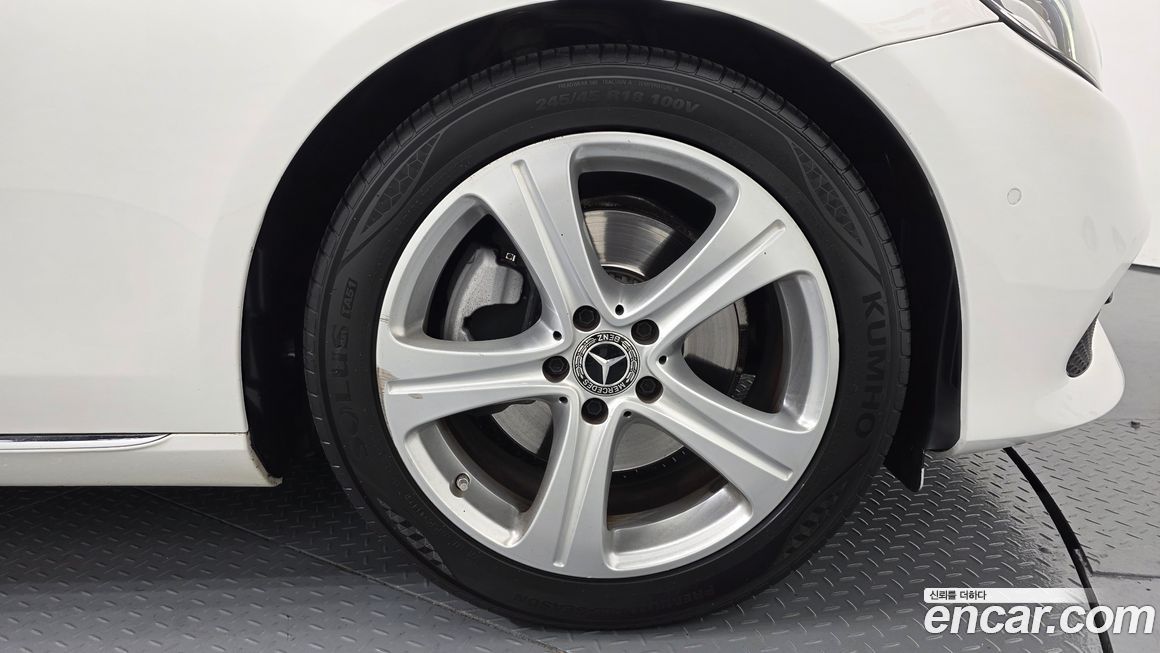 Mercedes-Benz E-Class 2018