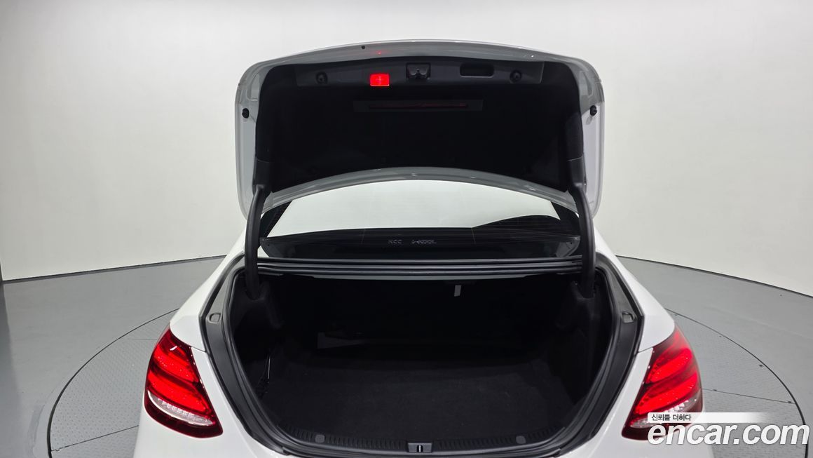 Mercedes-Benz E-Class 2018