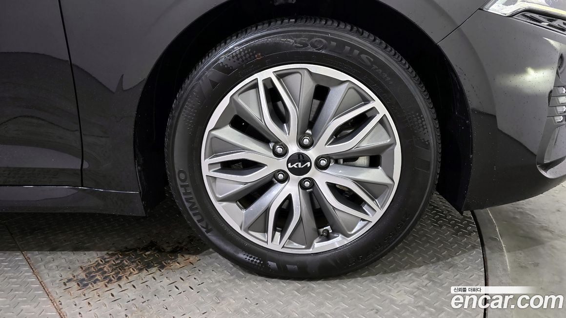 Kia K5 2023