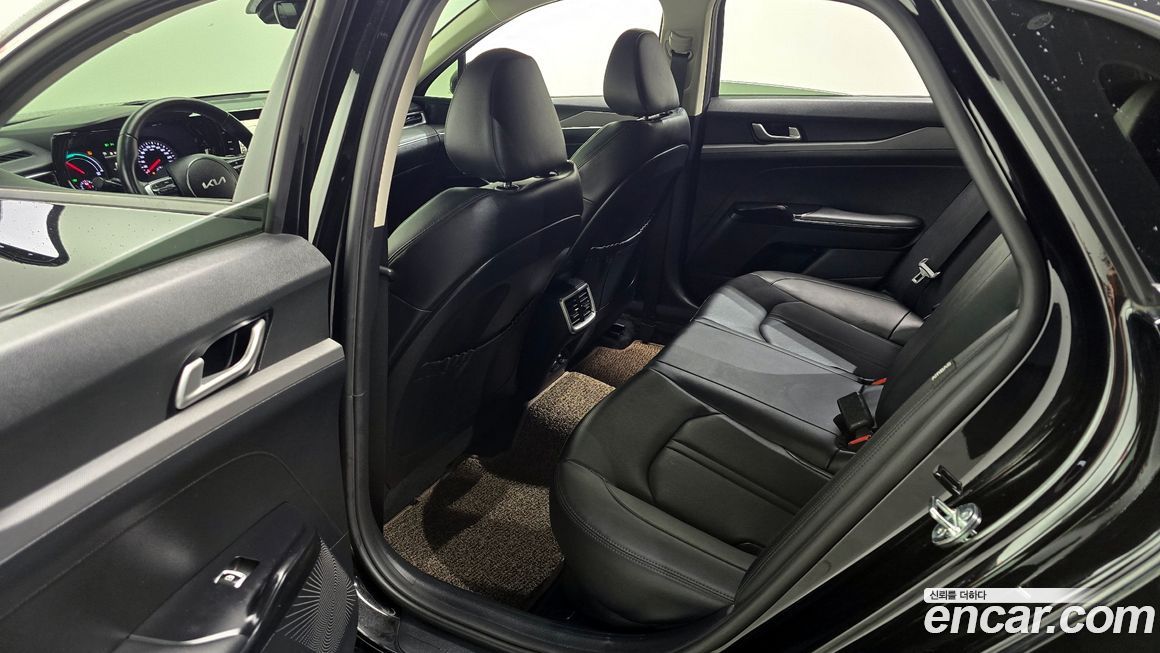 Kia K5 2023