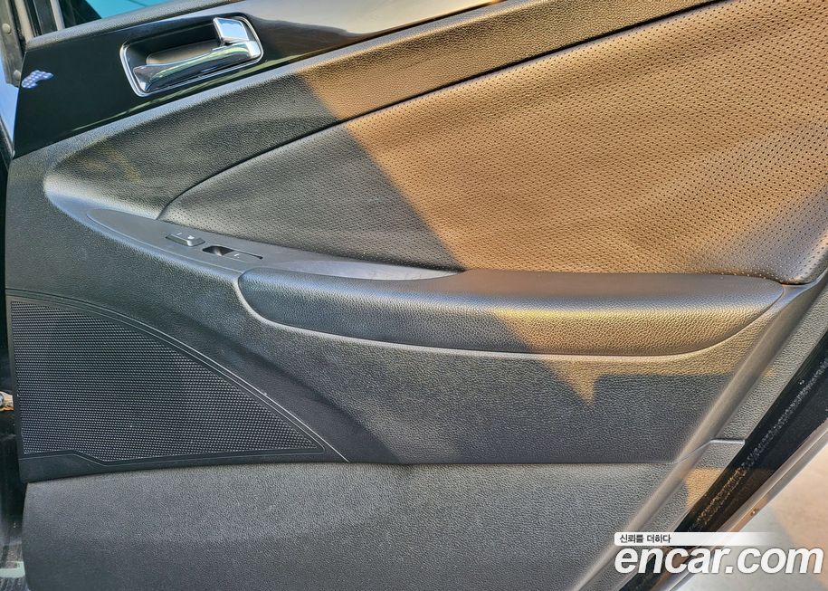 Hyundai Sonata 2010