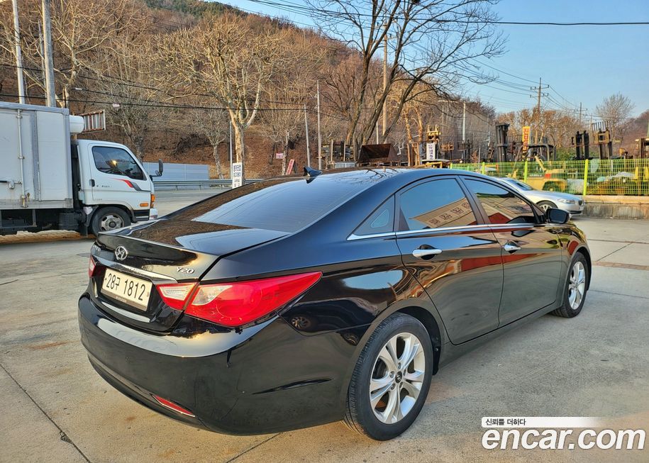 Hyundai Sonata 2010