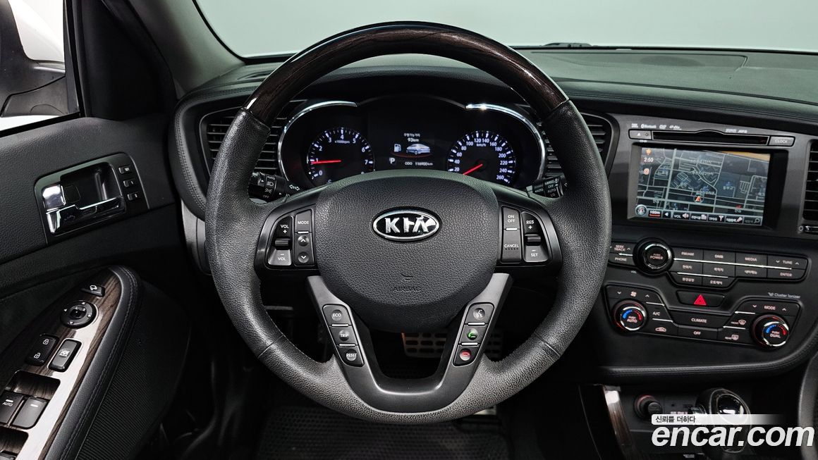 Kia K5 2011