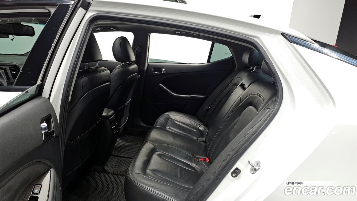 Kia K5 2011