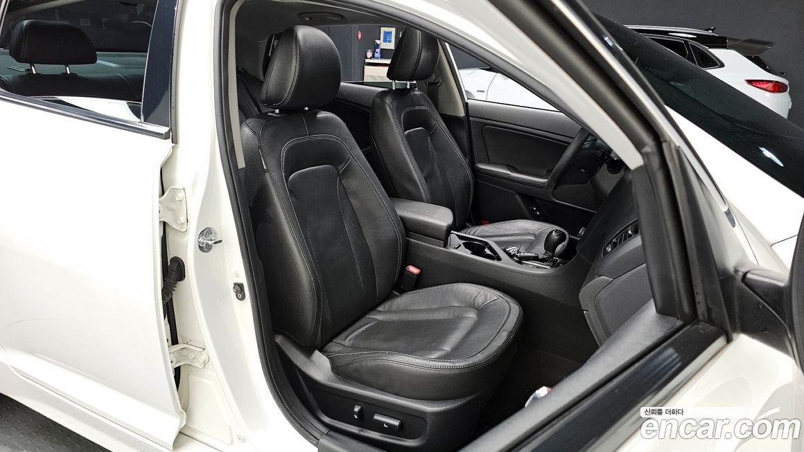 Kia K5 2011