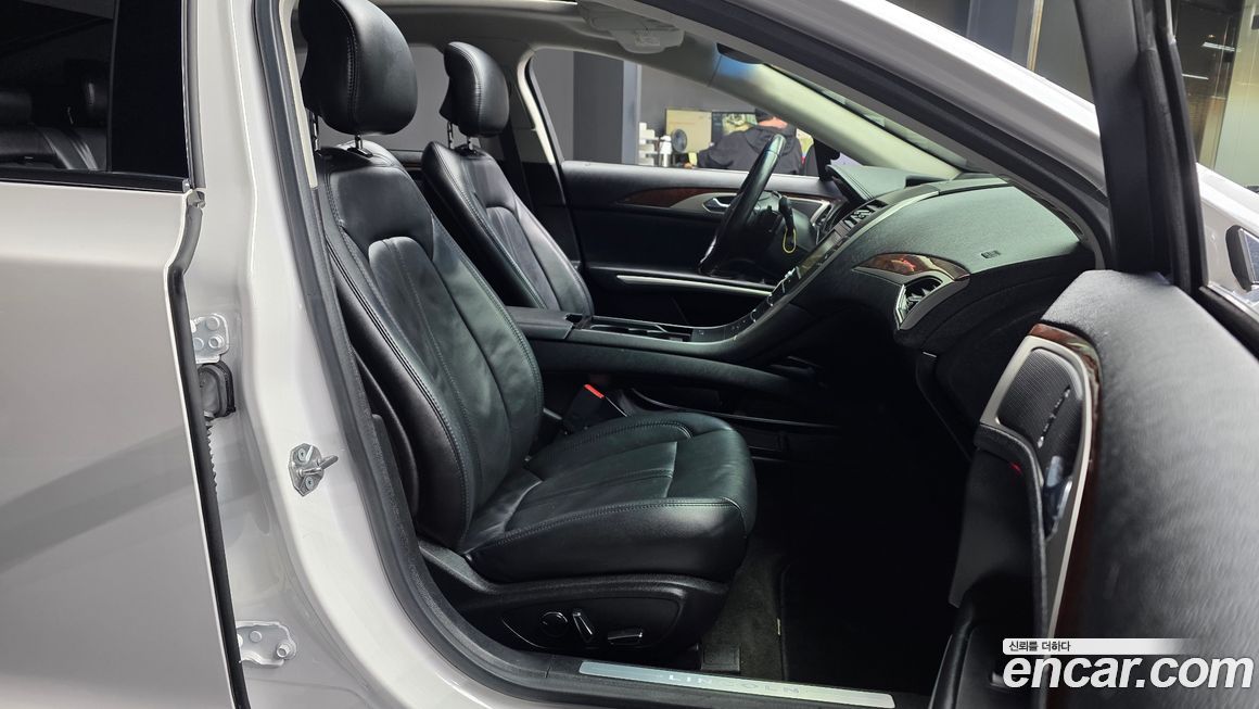 Lincoln MKZ 2015