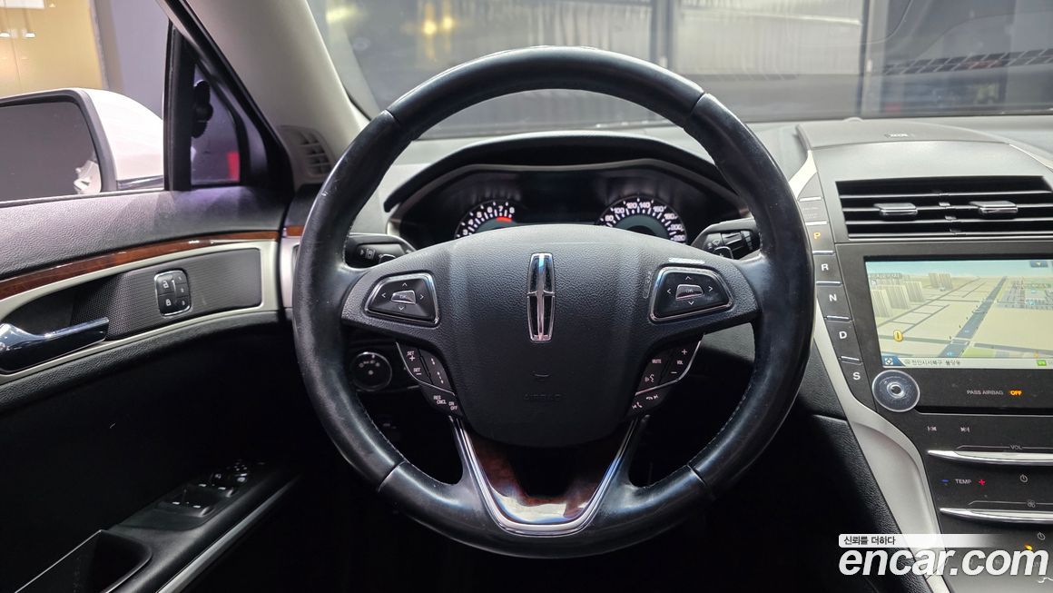 Lincoln MKZ 2015