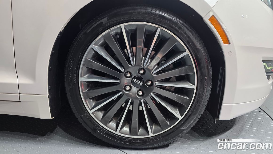 Lincoln MKZ 2015