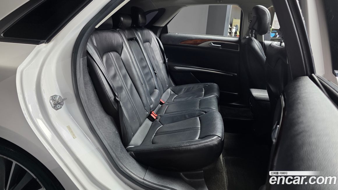 Lincoln MKZ 2015