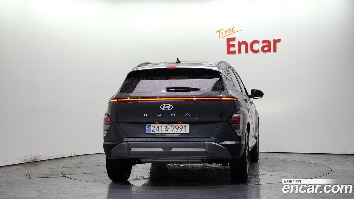 Hyundai Kona 2025
