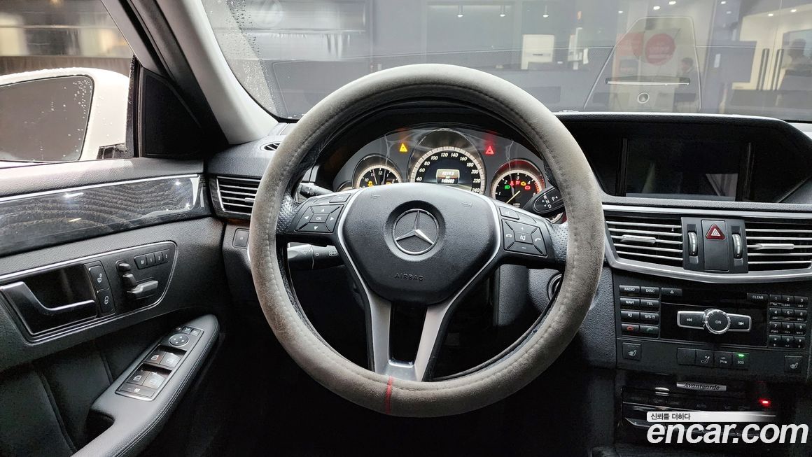 Mercedes-Benz E-Class 2013