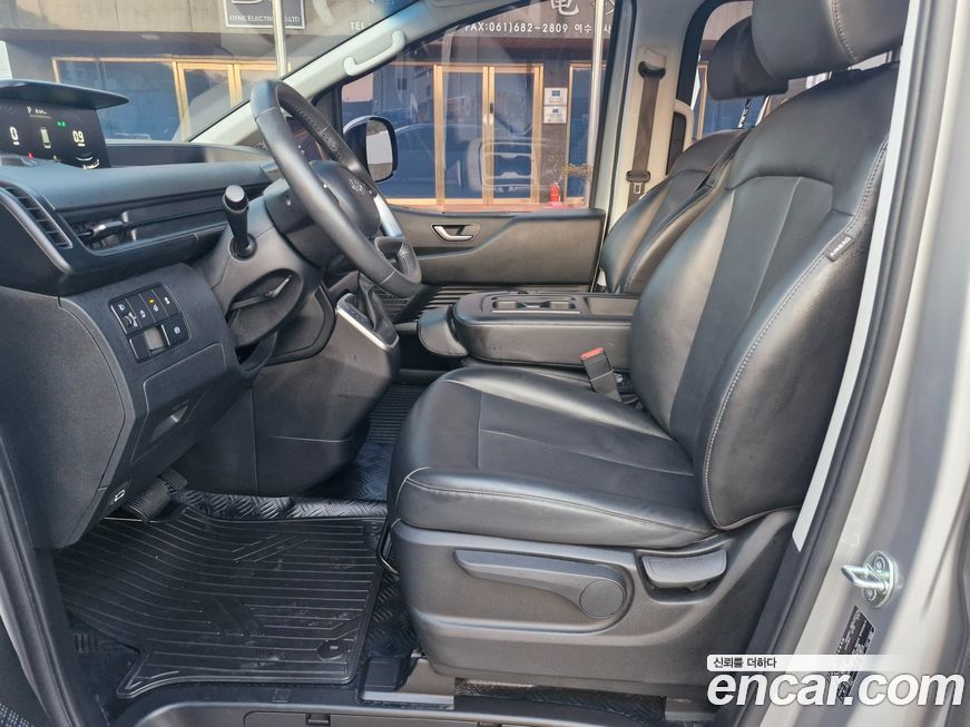 Hyundai Staria 2023