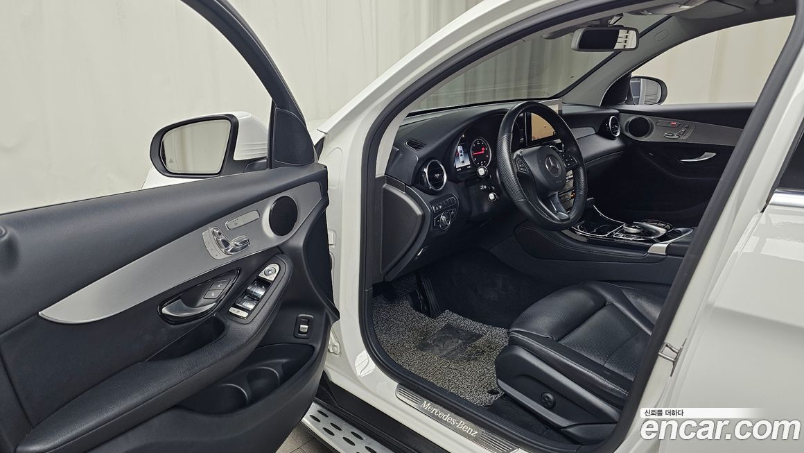 Mercedes-Benz GLC-Class 2018