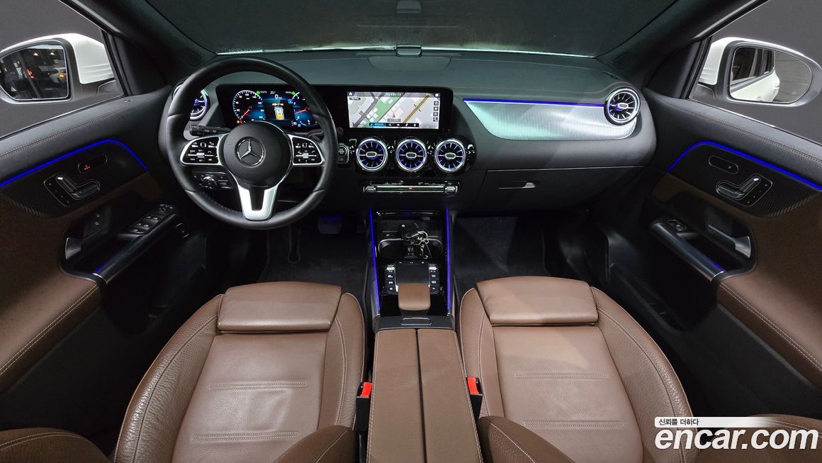 Mercedes-Benz GLA-Class 2021