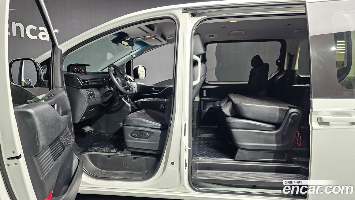 Hyundai Staria 2023