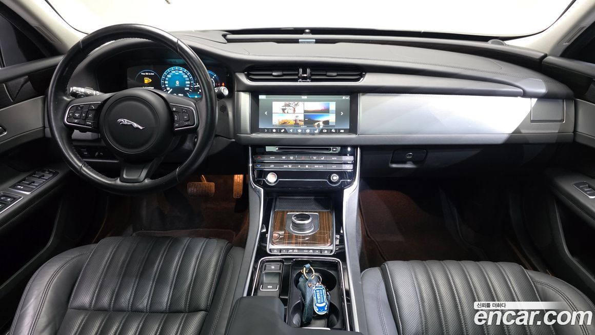 Jaguar XF 2017