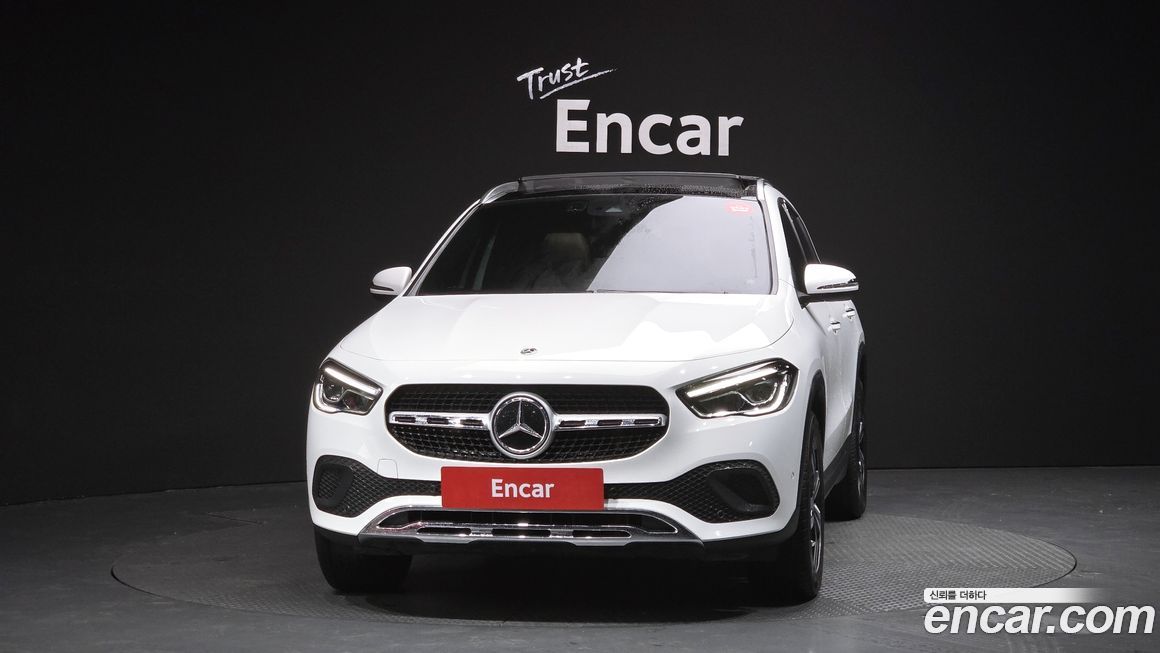 Mercedes-Benz GLA-Class 2021