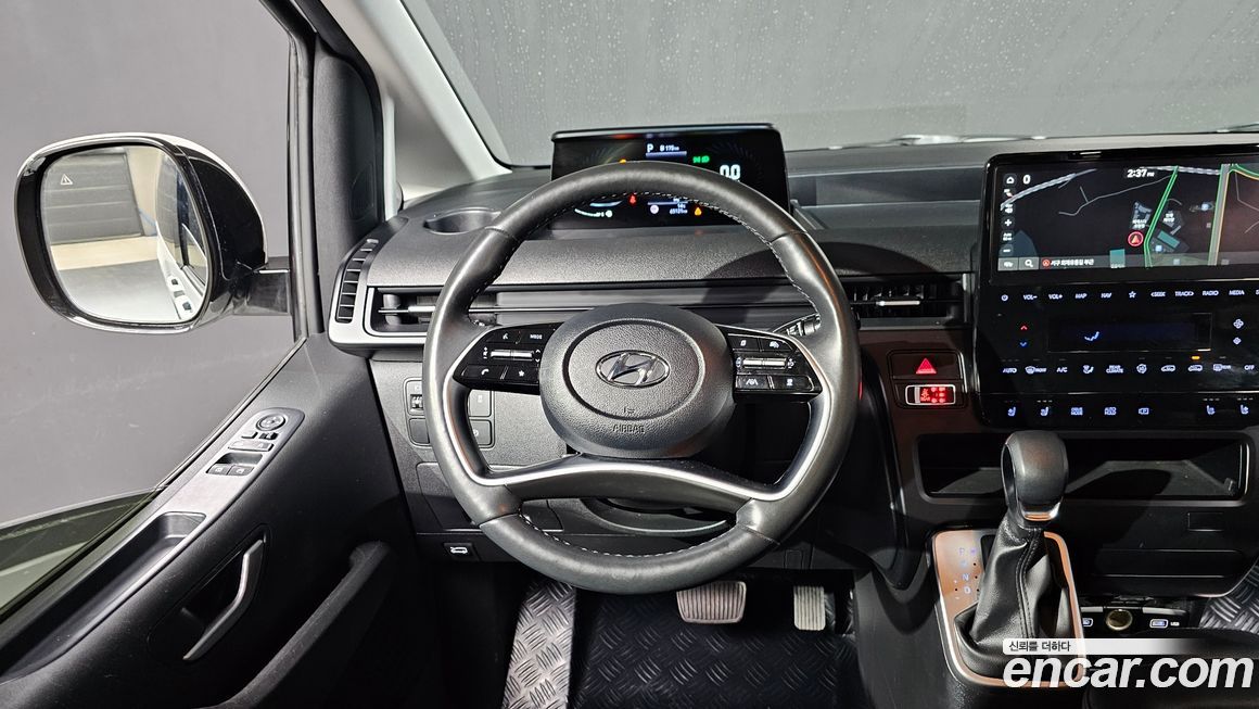 Hyundai Staria 2023