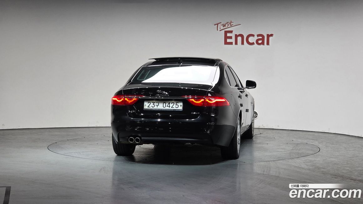 Jaguar XF 2017
