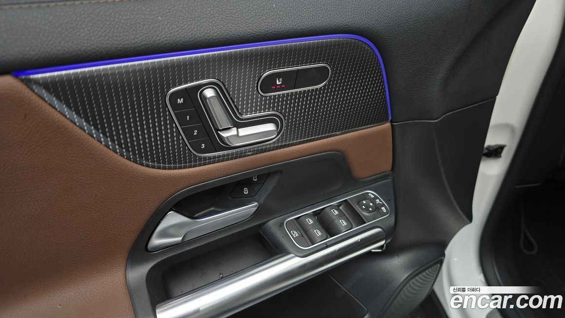 Mercedes-Benz GLA-Class 2021