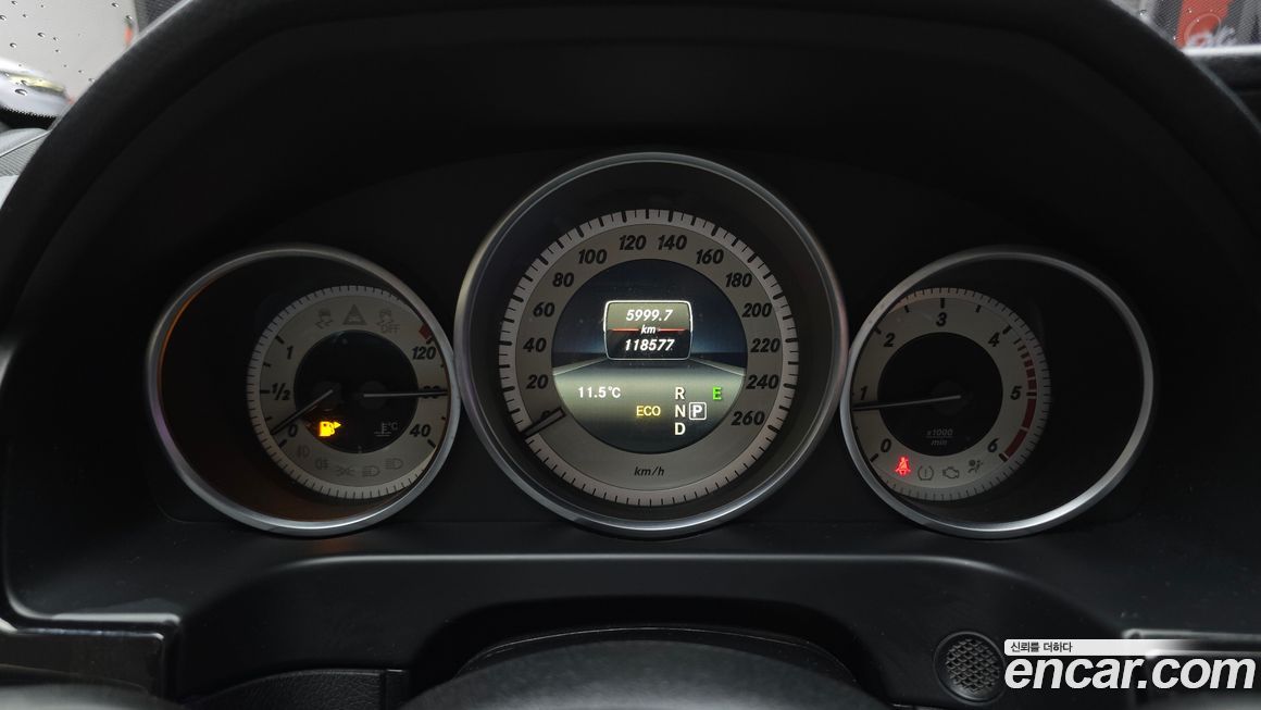 Mercedes-Benz E-Class 2016