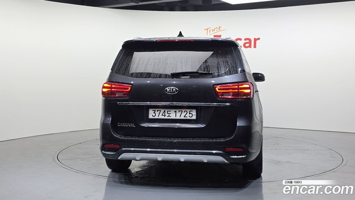 Kia Canival 2019