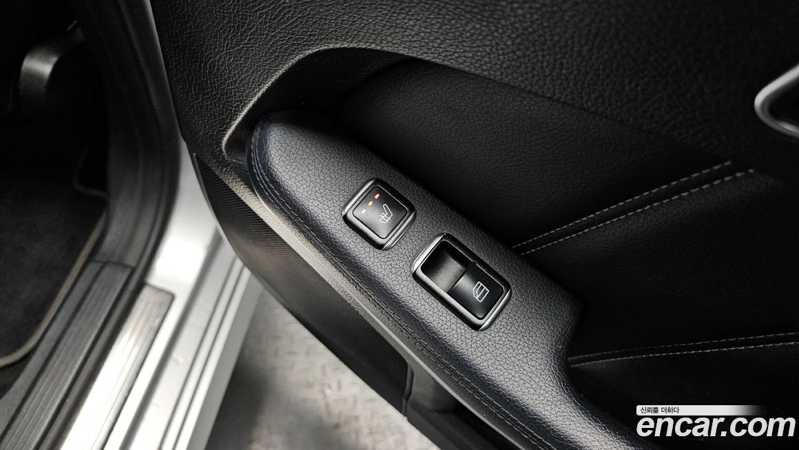 Mercedes-Benz E-Class 2016