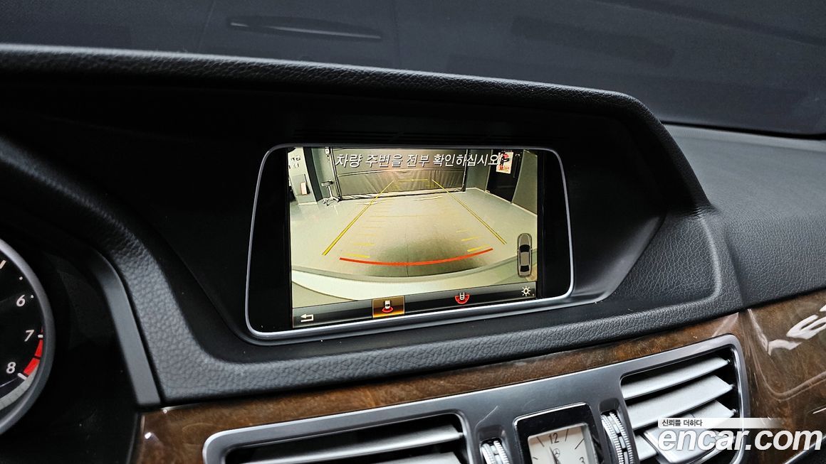 Mercedes-Benz E-Class 2016