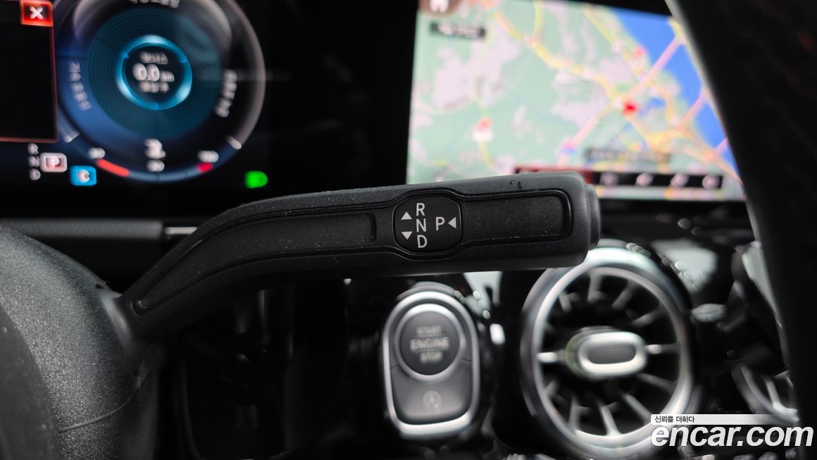 Mercedes-Benz GLA-Class 2021