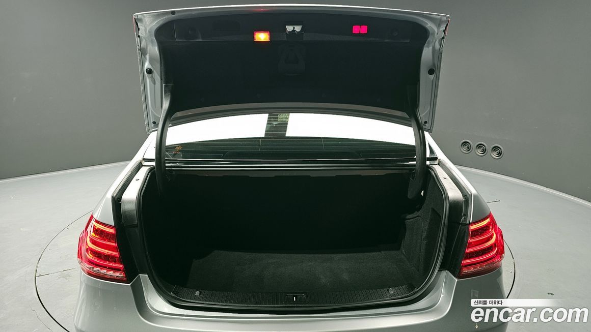 Mercedes-Benz E-Class 2016