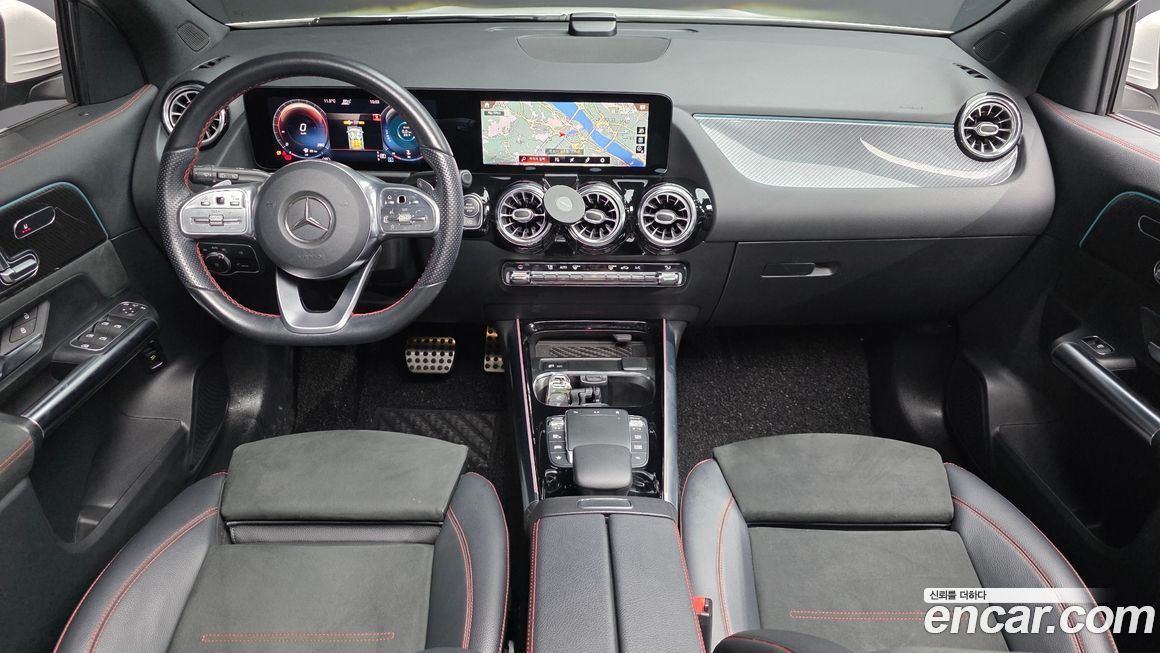 Mercedes-Benz GLA-Class 2021