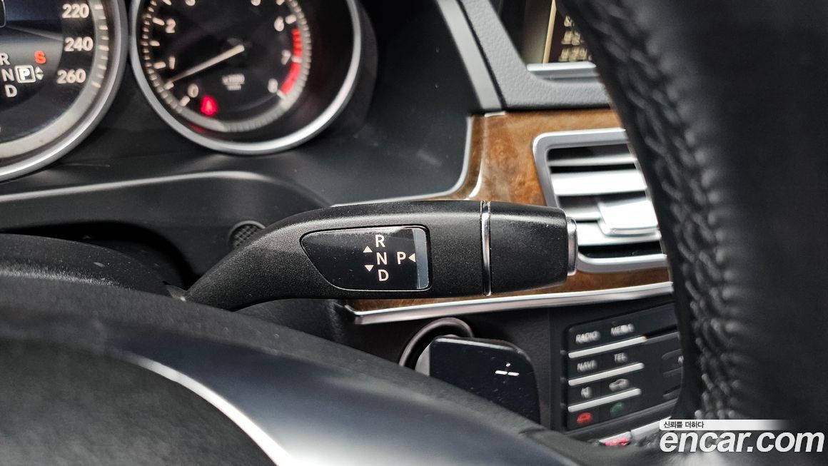 Mercedes-Benz E-Class 2016